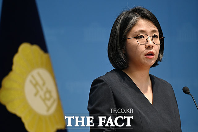 용혜인 성평등가족부 장관 후보자가 10일 오후 서울 여의도 국회 소통관에서 입장 발표 기자회견을 하고 있다. /국회=서예원 기자