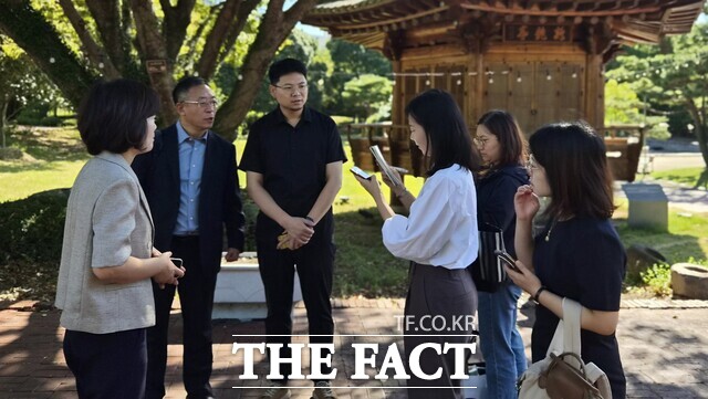 중국국가박물관이 강진 고려청자박문관을 방문하고 있다. /강진군