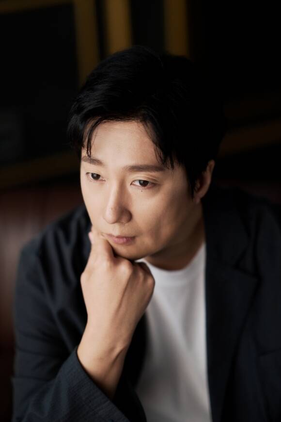 배우 박해일이 영화 '암살자(들)' 개봉 관련 인터뷰를 진행했다. /㈜하이브미디어코프