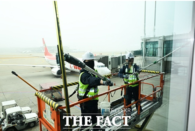 올해 인천공항 수하물 처리시설 등에서 산업재해가 2건 발생했다. (사진은 기사 내용과 무관) /더팩트 DB