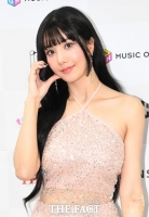  권은비, 이동 중 차량 접촉사고…