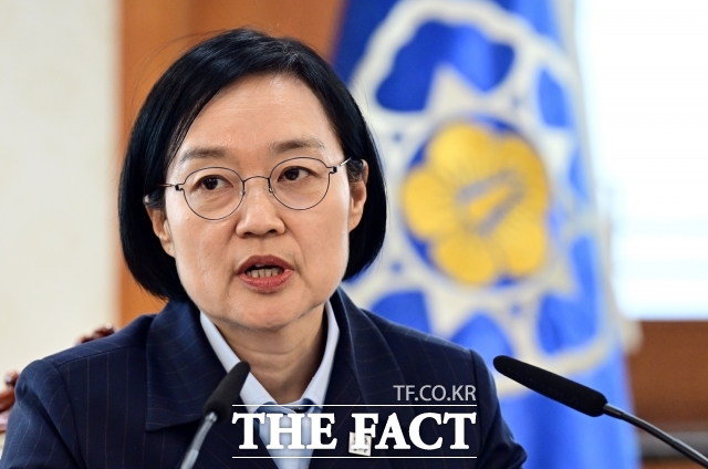 한성숙 국무총리는 15일 오전 정부서울청사에서 제40회 국무회의를 주재하고 추석 연휴와 관련해