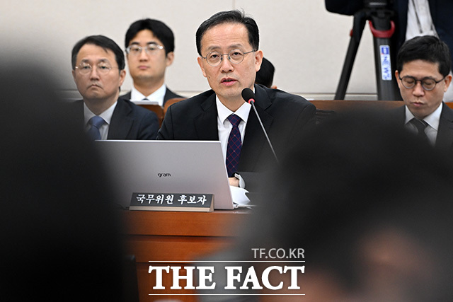 선서하는 이형일 경제부총리 겸 재정경제부 장관 후보자.