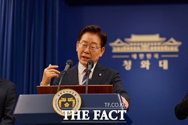 이재명 대통령이 6월 19일 청와대 춘추관에서 가진 유럽·G7 순방 결과 브리핑에서 발언하고 있다. /청와대