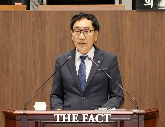 김영권 충남도의원(더불어민주당, 아산1)이 15일 열린 충남도의회 제371회 임시회 제4차 본회의에서 발언하고 있다. /충남도의회