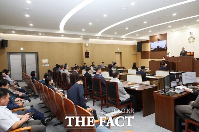 서천군의회가 14일 제346회 임시회를 진행하고 있다. /서천군의회