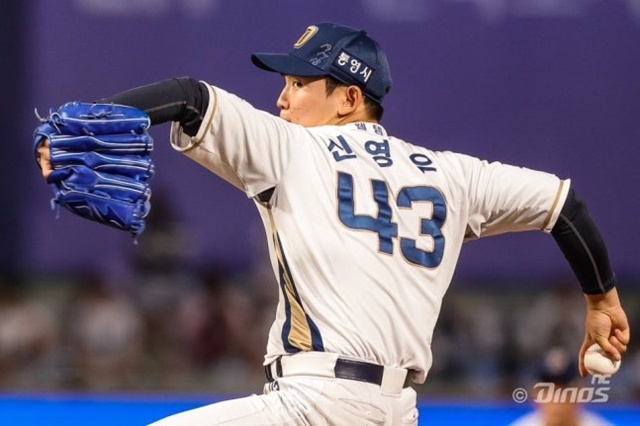 NC 불펜의 강속구 투수 신영우. 신영우는 15일 LG전서 8회초 문정빈의 땅볼 타구를 한 번에 잡지 못해 아쉬운 실점을 하고 말았다. /NC 다이노스