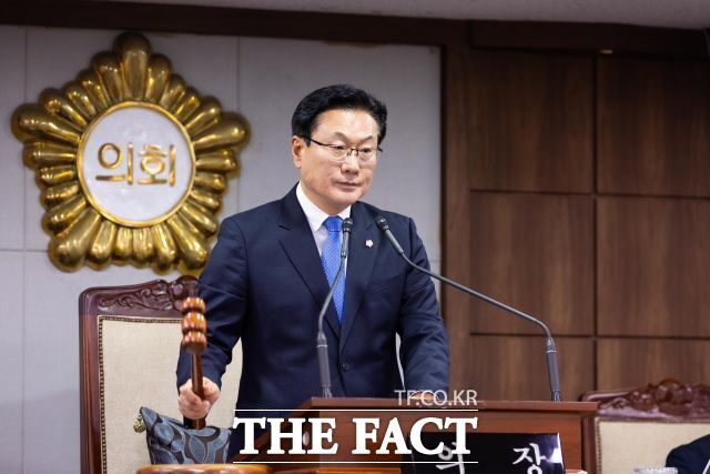 14일 유영철 순천시의회 의장이 제299회 제1차 정례회를 폐회를 선언하고 있다. /순천시의회