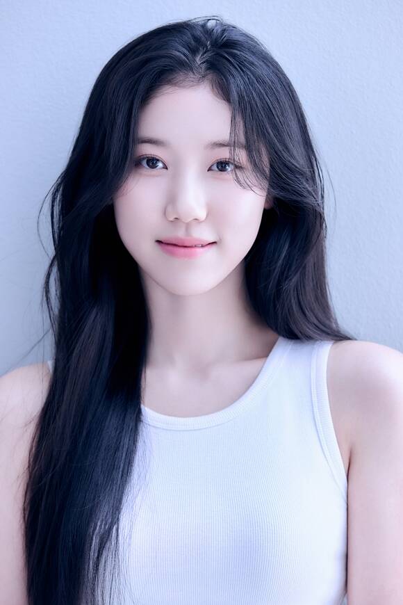 배우 이레가 초록뱀엔터테인먼트와 전속계약을 체결하고 활동을 이어간다. /이리스튜디오