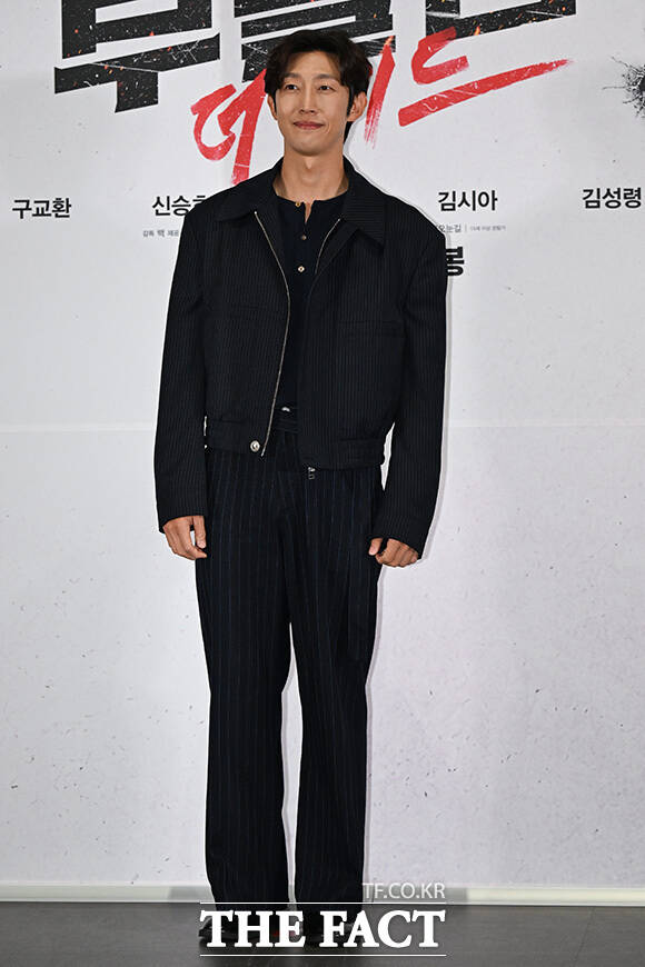 배우 강기영, 신승호, 김시아, 구교환(왼쪽부터)이 포즈를 취하고 있다.