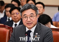  중수청 관련 질의에 답변하는 윤호중 장관 [포토]