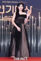 조아람, 비욘드제이와 재계약…