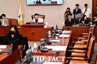  법사위, 김승원 청문보고서 채택…野 퇴장 후 與 주도 의결