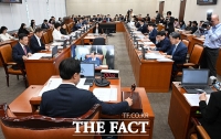  '응급실 뺑뺑이 방지법' 보건복지위 통과 [TF사진관]