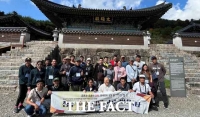  일손 놓고 염주 만들고 차 한잔…성주 외국인 근로자 '절로 절로'