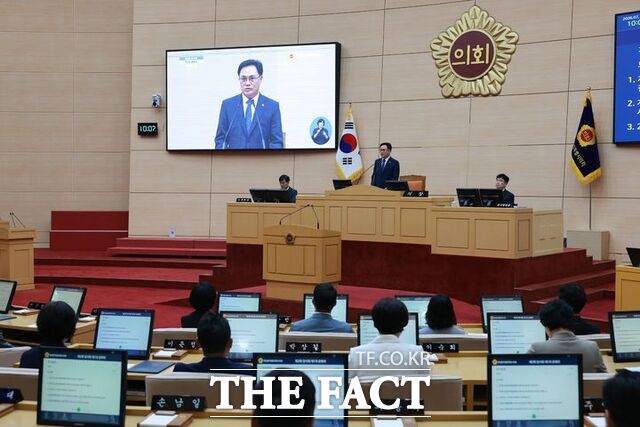 전남광주통합특별시의회 남악청사 본회의장에서 열린 제2회 임시회 제1차 본회의에서 송형곤 의장이 인사말을 하고 있다. /뉴시스