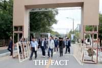  권기창 안동시장, 국제탈춤페스티벌 현장 '꼼꼼 점검' [TF사진관]