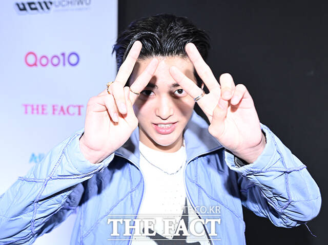 <더팩트>가 주최하고 팬앤스타와 UCW가 주관하는 ‘2026 더팩트 뮤직 어워즈(2026 THE FACT MUSIC AWARDS, TMA)’가 19일 오후 부산 연제구 부산아시아드주경기장에서 열린 가운데 코르티스 성현(위)과 건호가 블루카펫을 밟고 있다. /부산아시아드주경기장=박헌우 기자