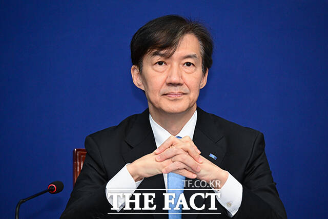 조국 조국혁신당 혁신정책연구원장이 1일 오전 서울 여의도 국회에서 열린 최고위원회의에 참석해 생각에 잠겨있다. /남윤호 기자