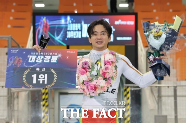 서울올림픽 38주년기념 대상경륜 특선급 우승자 정종진(20기, SS, 김포)./국민체육진흥공단