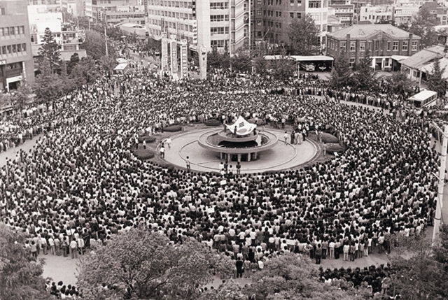 1980년 5월 민주주의 집회가 열렸던 전남광주시 동구 금남로 옛 전남도청앞 광장. 현재는 국립아시아문화전당이 들어서 있다. /5·18기념재단