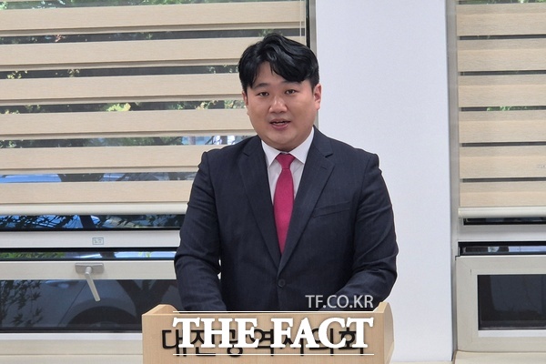 박종화 전 대전시 복지여성특별보좌관이 21일 대전시의회 기자실에서 기자회견을 갖고 국민의힘 대전 서구을 조직위원장 공모 도전 사실을 알렸다. /정예준 기자