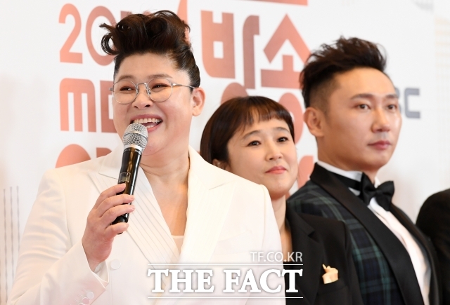 르세라핌이 K팝 걸그룹 최초로 미국 대표 음악 축제인 ‘아이하트라디오 뮤직 페스티벌’에 이름을 올린 가운데, 세계적인 팝스타들이 총출동한 라스베이거스 무대에서 당당히 공연을 펼쳤다. /더팩트 DB