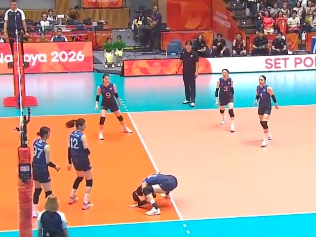 한국 여자배구 대표팀이 2026 아이치·나고야 아시안게임 준결승에서 개최국 일본에 한 세트도 따내지 못하고 졌다. 결승 진출이 무산된 한국은 태국을 상대로 8년 만의 아시안게임 메달에 도전한다./네이버TV 캡쳐