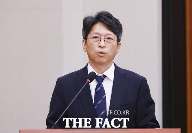 홍지선 국토교통부 장관 후보자에 대한 인사청문경과보고서가 21일 국회 국토교통위원회에서 여야 합의로 채택됐다. /뉴시스
