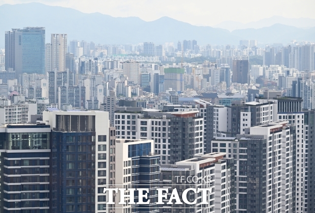 오 시장은 전세가격 상승과 월세화, 대출 규제가 겹치는 '전월세 삼중고'에 대응해 청년 월세지원과 전월세 보증금 이자 지원 등 직접적인 주거비 지원도 확대하겠다고 밝혔다. /박헌우 기자