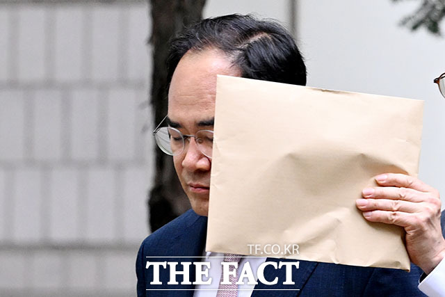 ‘안보실 인사개입’ 혐의를 받는 임종득 국민의힘 의원이 지난 6월 서울 서초구 서울중앙지방법원에서 열린 4차 공판에 출석하고 있다./서예원 기자