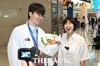  '韓 최초 AG 농구 모자 금메달' 환한 미소 보이는 이현중-성정아 [포토]