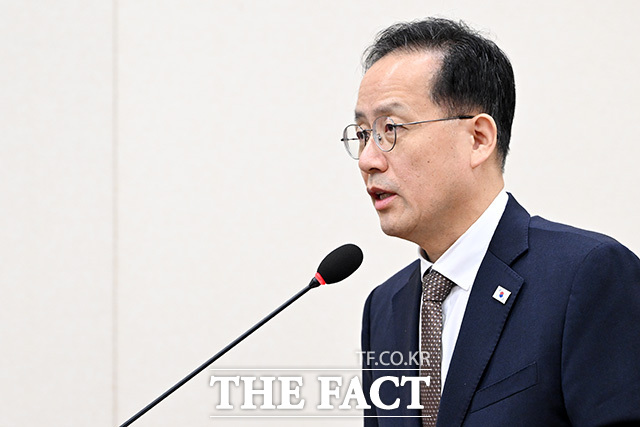 '대한민국과 미합중국 간 전략적투자의 운영 및 관리를 위한 특별법'에 따른 대미투자 사전 보고 위해 국회 찾은 이형일 신임 경제부총리 겸 재정경제부 장관.
