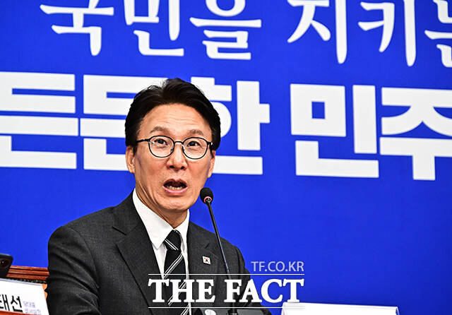 김민석 더불어민주당 대표는 22일 김지용 초대 중대범죄수사청(중수청)장 후보자에 대한 당내 일각의 공개 반대 목소리에 대해