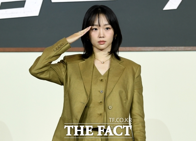 배우 진기주가 5일 오전 서울 중구 앰배서더 서울 풀만 호텔에서 열린 넷플릭스 시리즈 '참교육' 제작발표회에 참석해 포즈를 취하고 있다. /박상민 기자