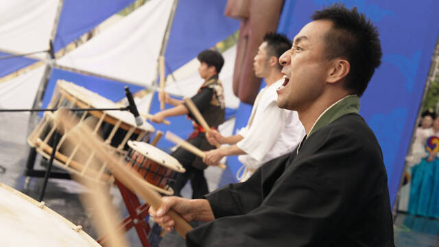 경북도와 안동시가 일본 나라현과 함께 마련한 경북도-나라현 예술교류가 지난 24일부터 25일까지 안동국제탈춤페스티벌 현장에서 열려 관람객들로 부터 호응을 얻었다. /안동시