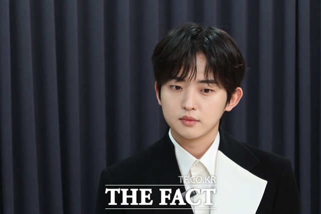 28일 영화진흥위원회 영화관입장권 통합전산망 기준 누적관객 156만, 24일부터 27일까지 추석연휴 나흘에만 140만 7634명이 영화를 봤다. 영화를 관람한 누리꾼들 사이에 역사 왜곡 논란으로 설왕설래, 급기야 정치권 이슈로 번지며 갑론을박이 벌어지고 있다. /하이브미디어코프