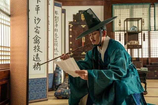 지창욱은 '스캔들'에서 조선 최고의 바람둥이 조원 역으로 극을 이끌었다. /넷플릭스
