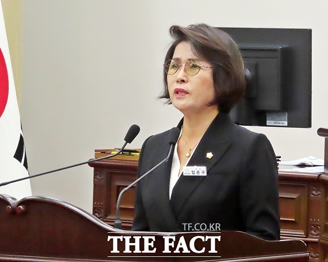 임흔구 공주시의회 의원이 28일 본회의장에서 열린 제269회 제1차 정례회 제1차 본회의 5분 자유발언을 하고 있다. /김형중 기자