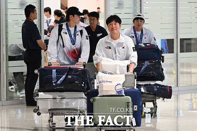 '금의환향'하는 류지현호.