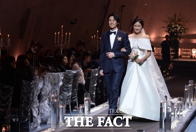 초혼 신혼부부의 대출잔액 중앙값이 8년 새 130% 넘게 증가한 가운데 주택 보유 부부를 중심으로 고액 대출 비중도 크게 늘었다. /더팩트 DB