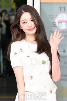  장원영 '공주님의 손인사' [포토]