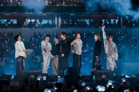 방탄소년단, 美 'MTV VMA'서 '올해의 노래' 포함 '3관왕'