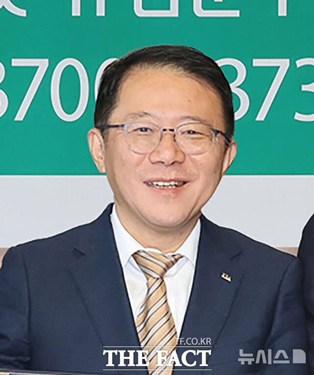강명수 전남광주시 초대 산업경제 부시장. /뉴시스