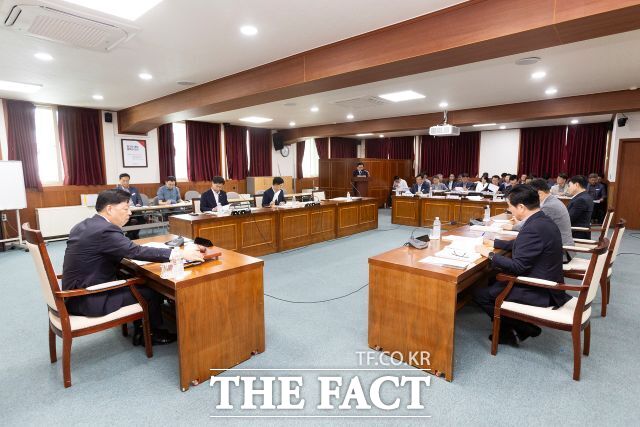광양만권경제자유구역 조합회의는 29일 감사계획과 추가경정예산, 조직 운영 관련 규정 정비 등을 의결하며 광양경자청의 하반기 주요 사업에 대한 점검에 들어갔다. /광양만권경제자유구역청