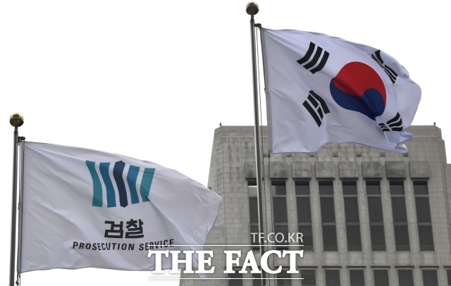 중학교 교사의 14세 제자 위계 간음 혐의를 밝혀낸 검사가 대검찰청 형사부 우수사례에 선정됐다./더팩트 DB