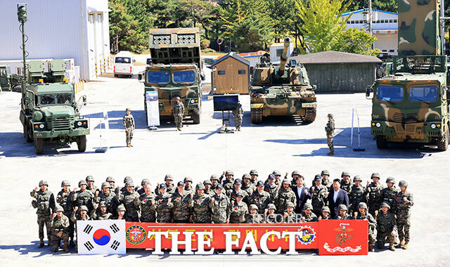 장동혁 국민의힘 대표가 29일 인천 백령도 해병대 제 6여단을 방문해 장병들을 격려하고 있다. /국회사진기자단