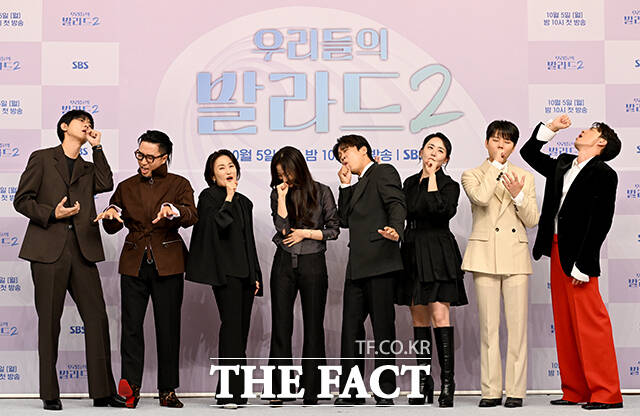 방송인 주우재, 가수 정재형, 방송인 박경림, 배우 차태현, 배우 문근영, 가수 정승환, 로이킴(왼쪽부터)이 30일 오전 서울 양천구 SBS에서 열린 SBS 오디션 프로그램 '우리들의 발라드2' 제작발표회에 참석해 포즈를 취하고 있다. /박상민 기자