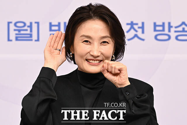 방송인 주우재, 가수 정재형, 방송인 박경림, 배우 차태현, 배우 문근영, 가수 정승환, 로이킴(왼쪽부터)이 30일 오전 서울 양천구 SBS에서 열린 SBS 오디션 프로그램 '우리들의 발라드2' 제작발표회에 참석해 포즈를 취하고 있다. /박상민 기자