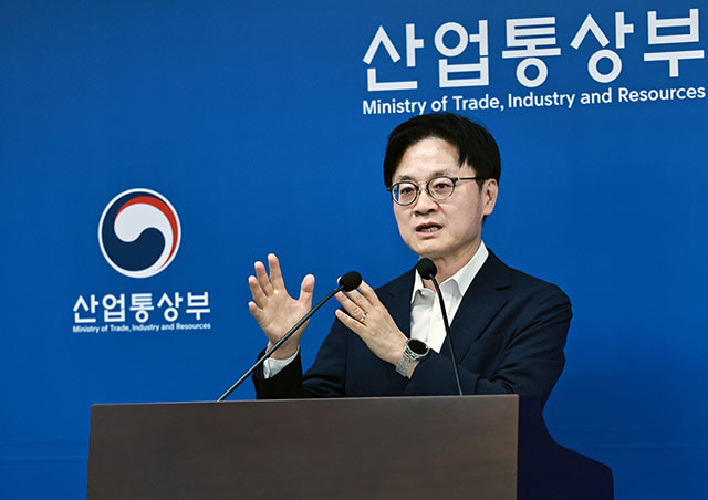 김정관 산업통상부 장관은 1일 알래스카 액화천연가스(LNG) 프로젝트와 관련해